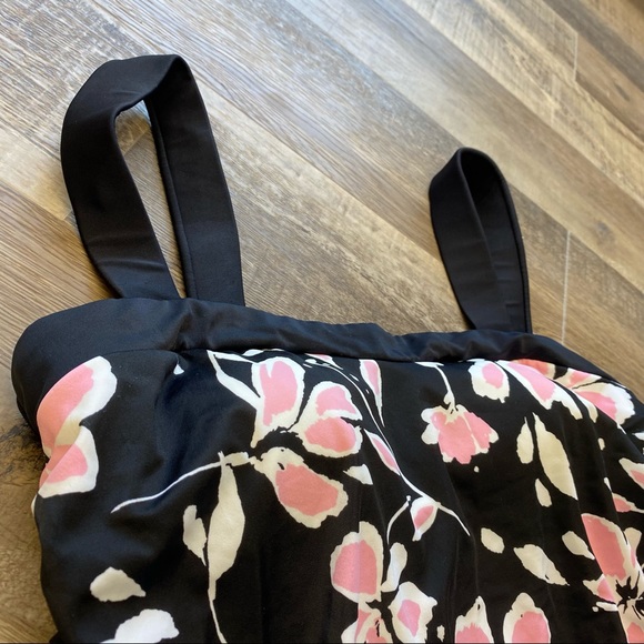 Miraclesuit Floral Coverup - Picture 2 of 5